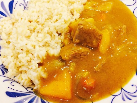 ゴロゴロマンゴー入り カレーライス